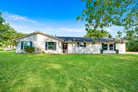 4237 FARM ROAD 196