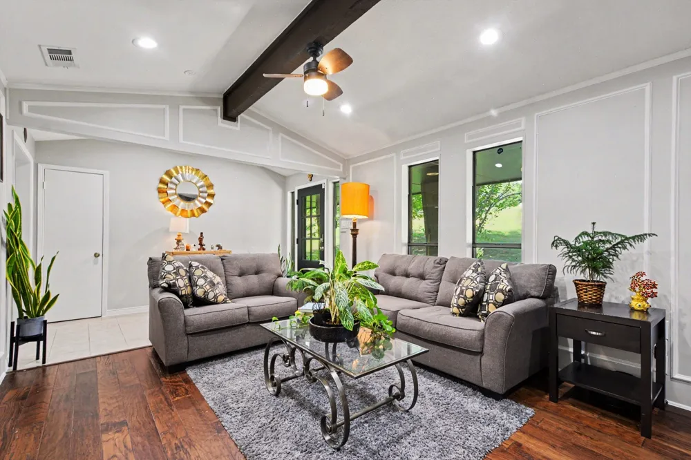 175 E Pleasant Run Road Cedar Hill, TX 75104
