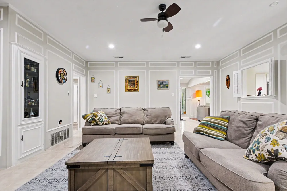 175 E Pleasant Run Road Cedar Hill, TX 75104