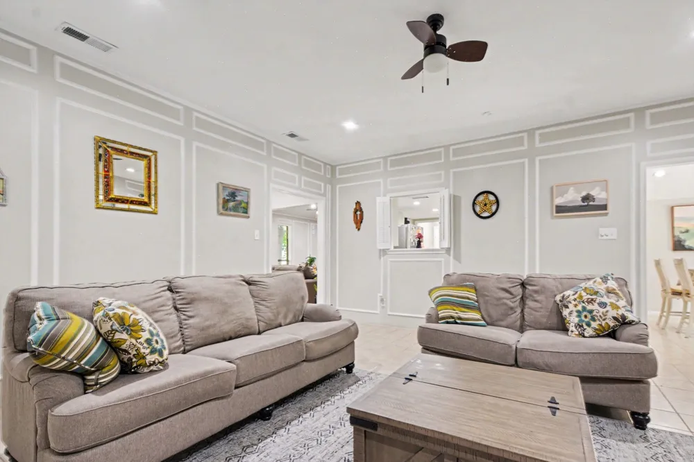175 E Pleasant Run Road Cedar Hill, TX 75104