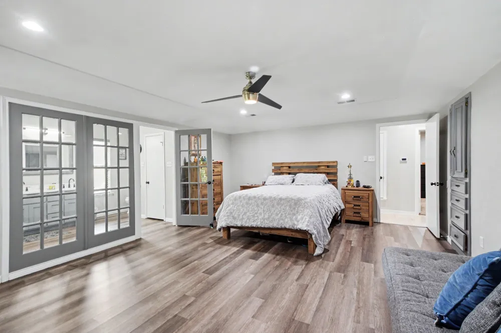 175 E Pleasant Run Road Cedar Hill, TX 75104