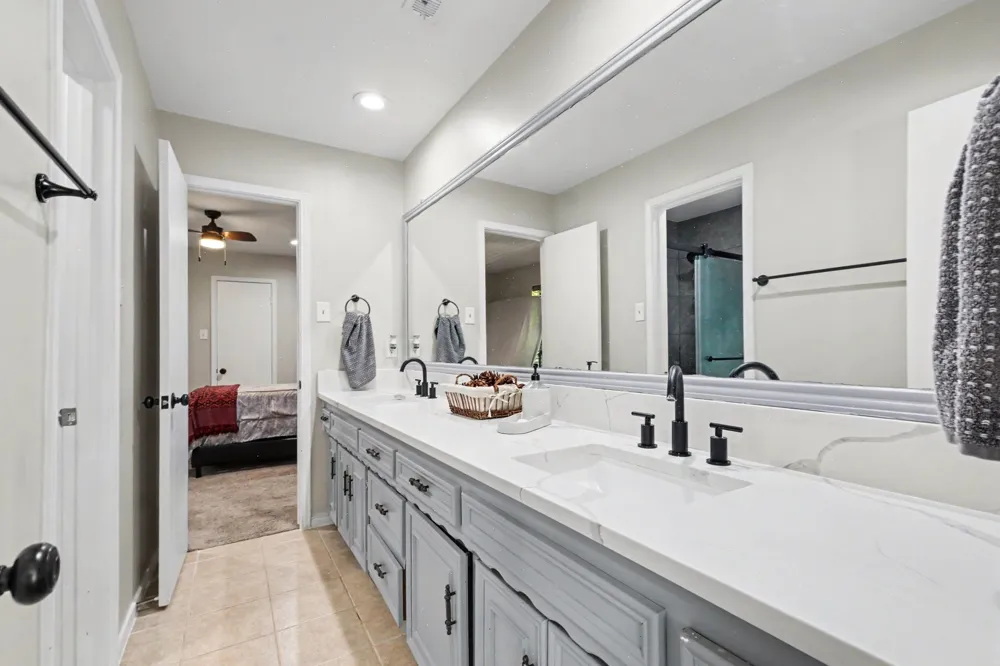 175 E Pleasant Run Road Cedar Hill, TX 75104