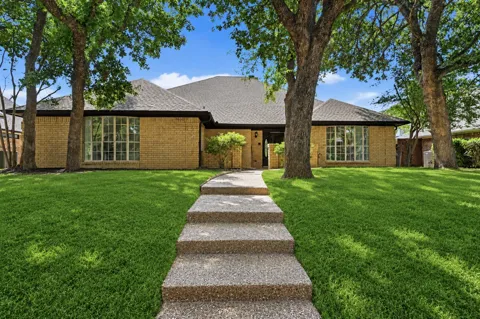 4504 Lake Park Drive