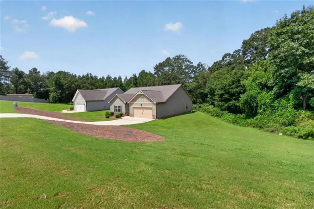 131 Holtz Drive Carrollton, GA 30117