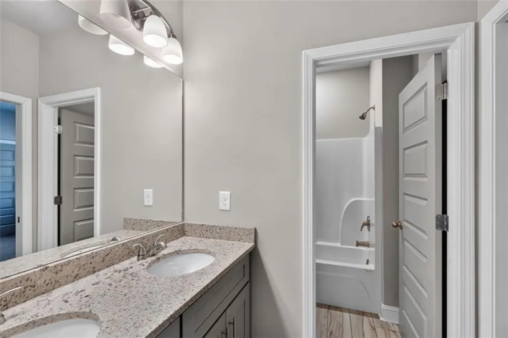 131 Holtz Drive Carrollton, GA 30117