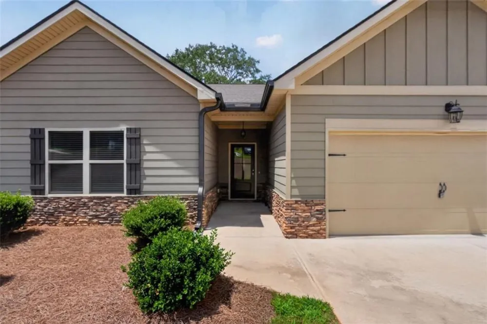 131 Holtz Drive Carrollton, GA 30117
