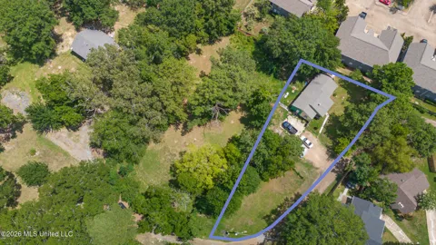 120 Woody Drive