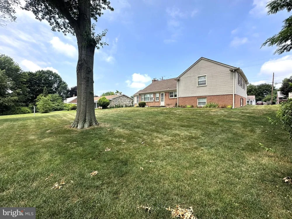 269 MCKINLEY AVENUE Hanover, PA 17331