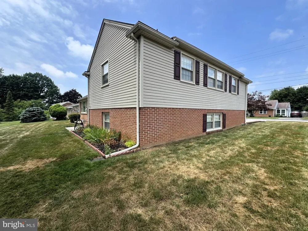 269 MCKINLEY AVENUE Hanover, PA 17331