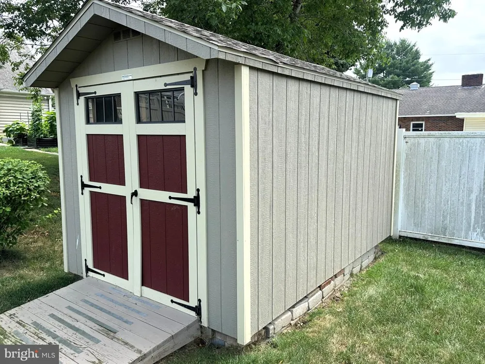 269 MCKINLEY AVENUE Hanover, PA 17331