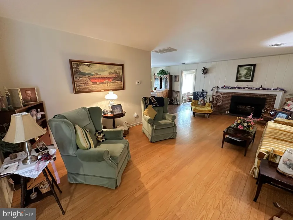 269 MCKINLEY AVENUE Hanover, PA 17331