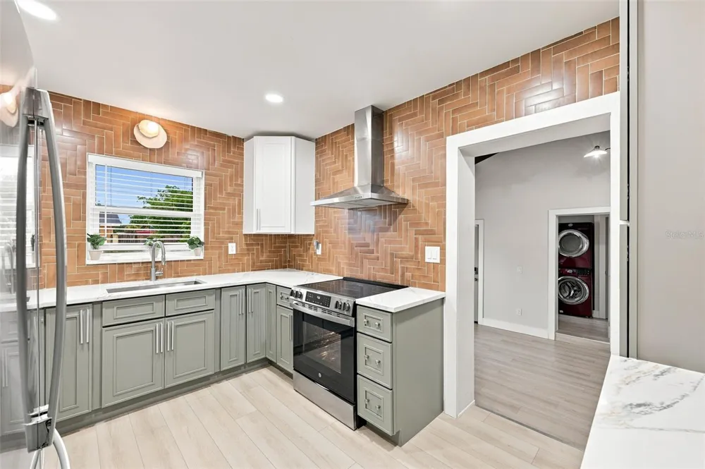 1161 HOWARD STREET Clearwater, FL 33756