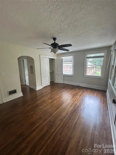 320 6th Street
