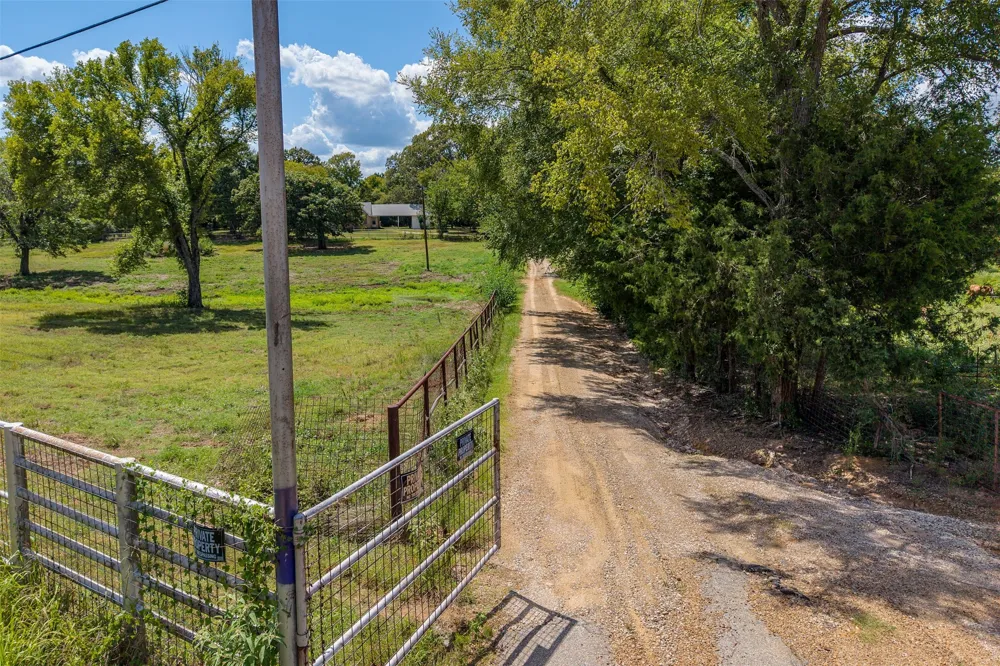 5250 Fm 2494 Athens, TX 75751
