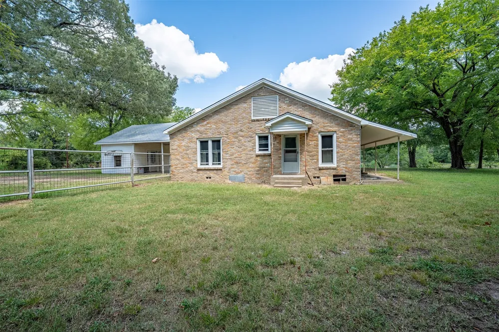 5250 Fm 2494 Athens, TX 75751
