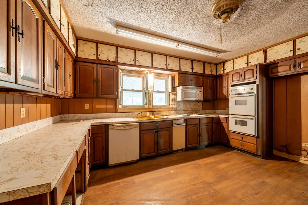 5250 Fm 2494 Athens, TX 75751