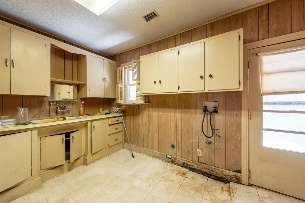5250 Fm 2494 Athens, TX 75751