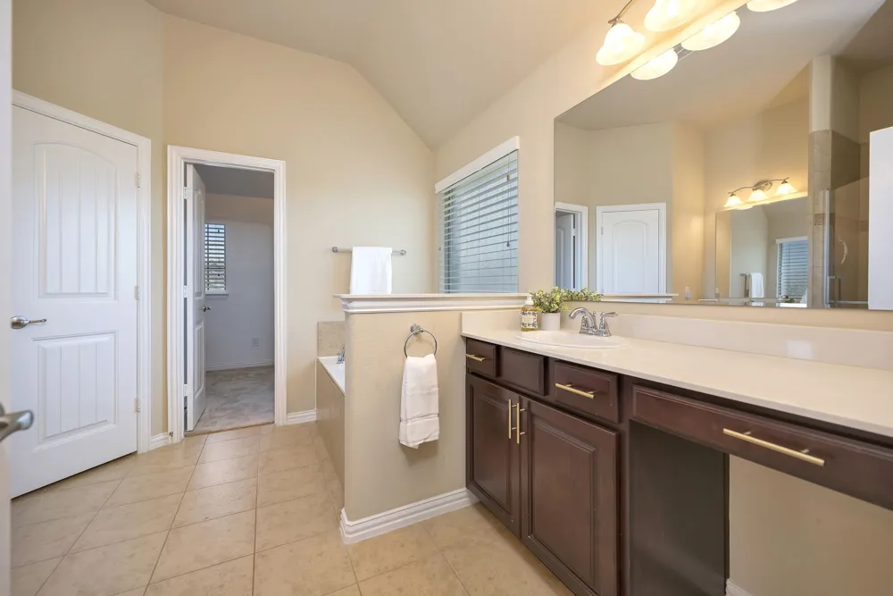 1133 Bentley Drive Roanoke, TX 76262