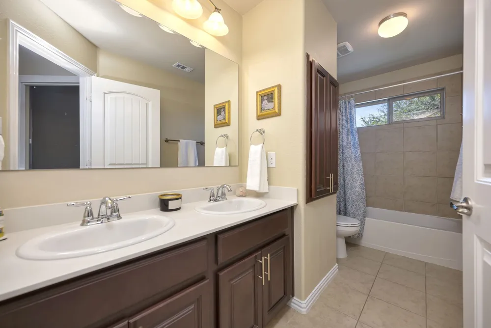 1133 Bentley Drive Roanoke, TX 76262