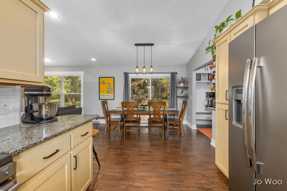 11395 Hunters Meadow Drive Allendale, MI 49401