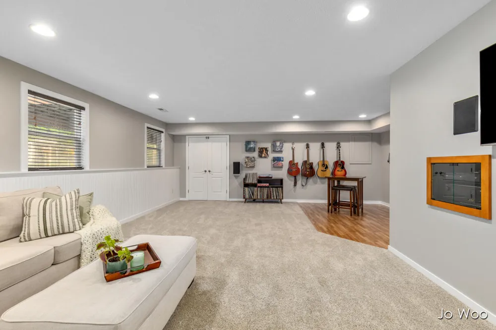 11395 Hunters Meadow Drive Allendale, MI 49401