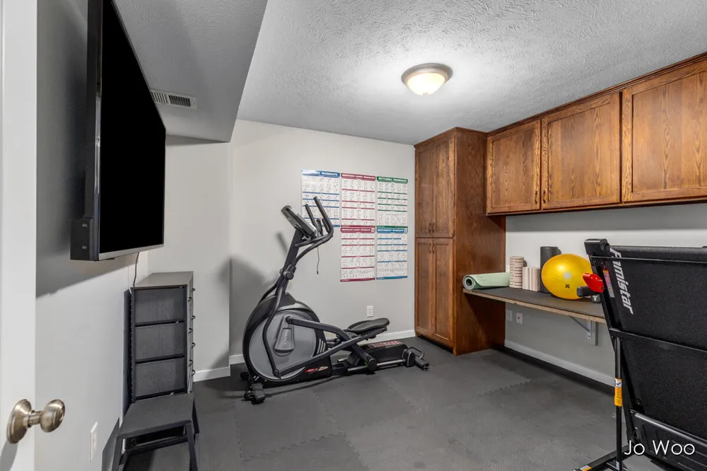 11395 Hunters Meadow Drive Allendale, MI 49401