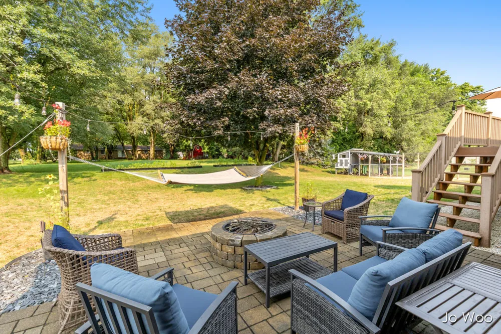 11395 Hunters Meadow Drive Allendale, MI 49401