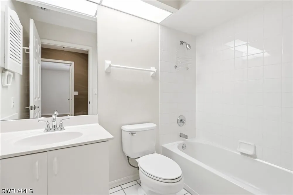 Orchid Bay Drive #202 Naples, FL 34109