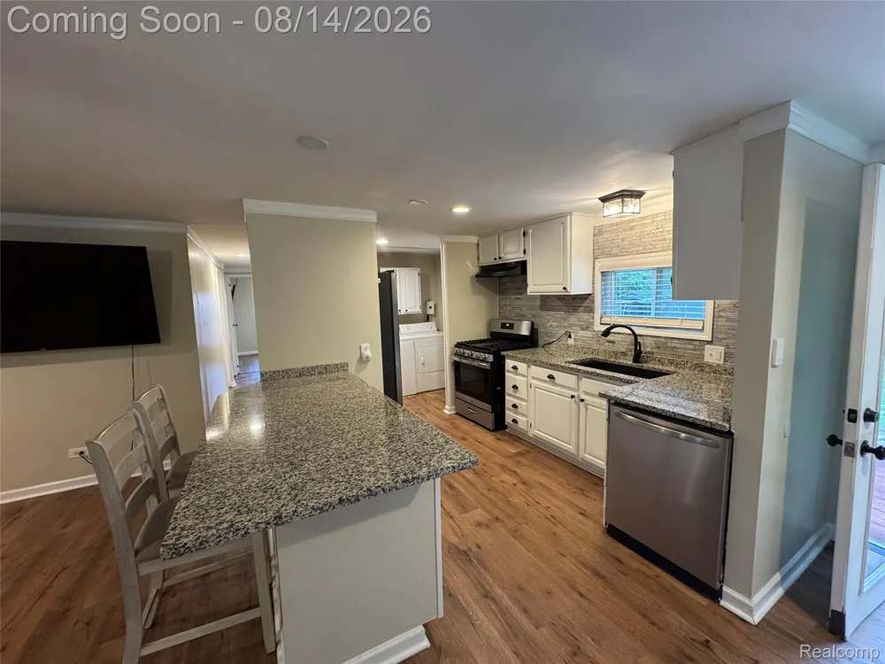 28747 West Road Huron Charter Township, MI 48164