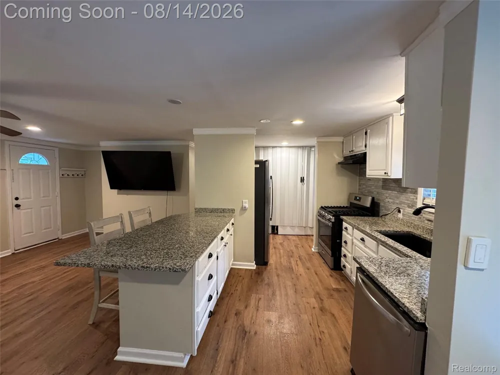 28747 West Road Huron Charter Township, MI 48164