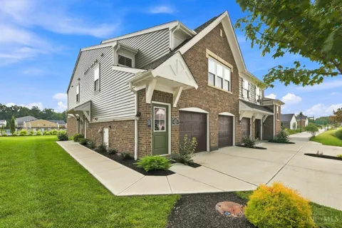 5870 Parkview Lane #201