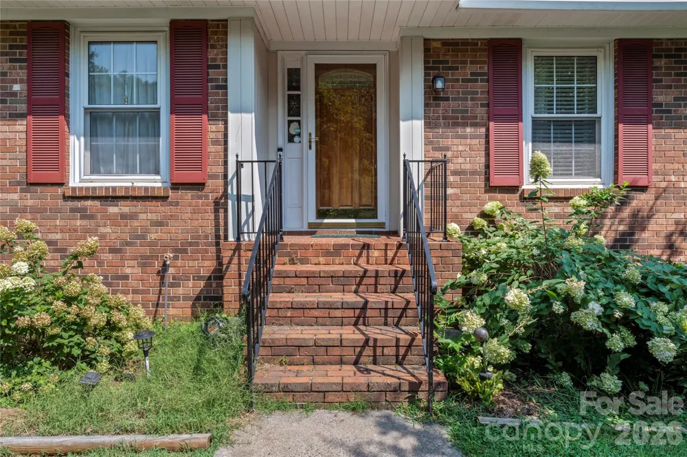145 Stanwell Court Clemmons, NC 27012