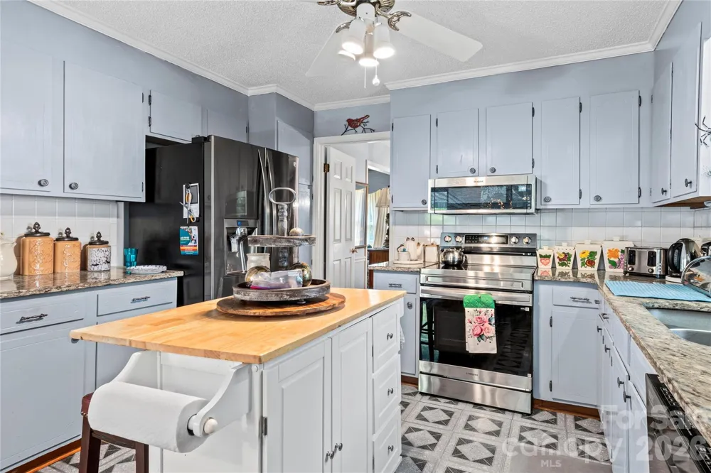 145 Stanwell Court Clemmons, NC 27012