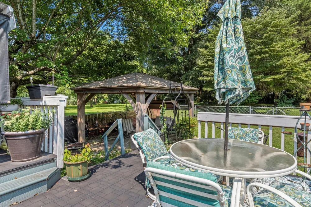 145 Stanwell Court Clemmons, NC 27012