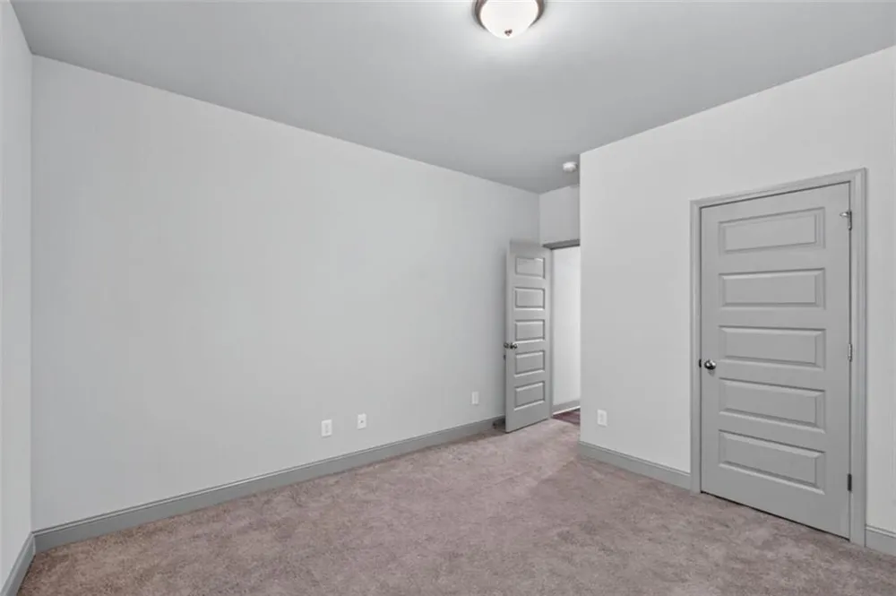 137 Holtz Drive Carrollton, GA 30117