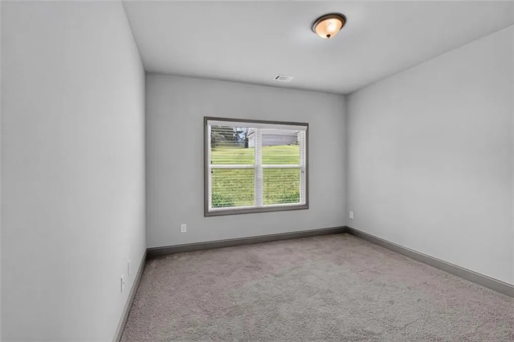 137 Holtz Drive Carrollton, GA 30117