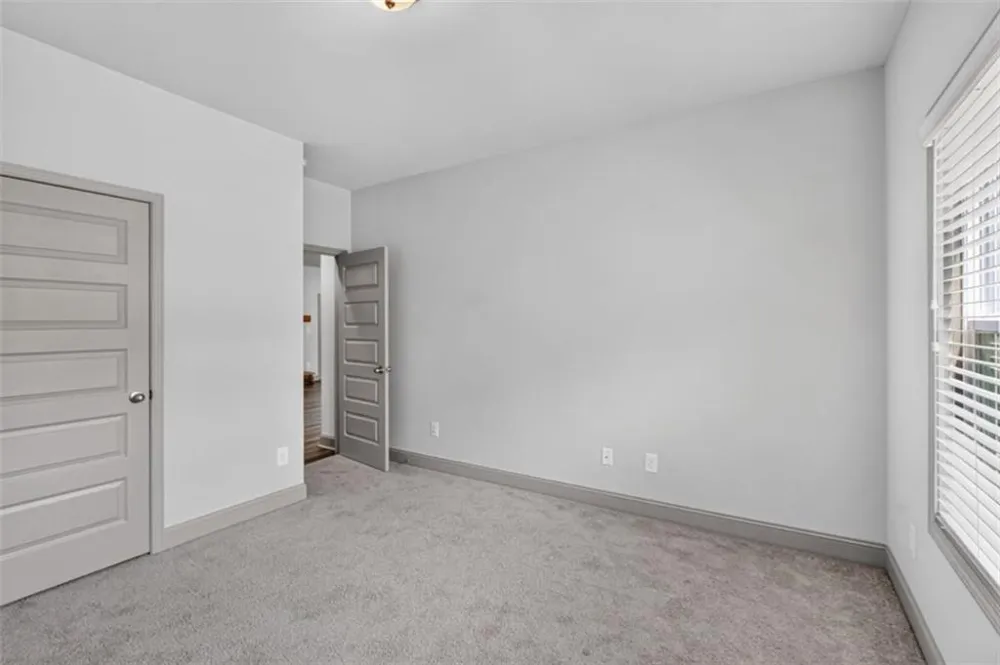137 Holtz Drive Carrollton, GA 30117
