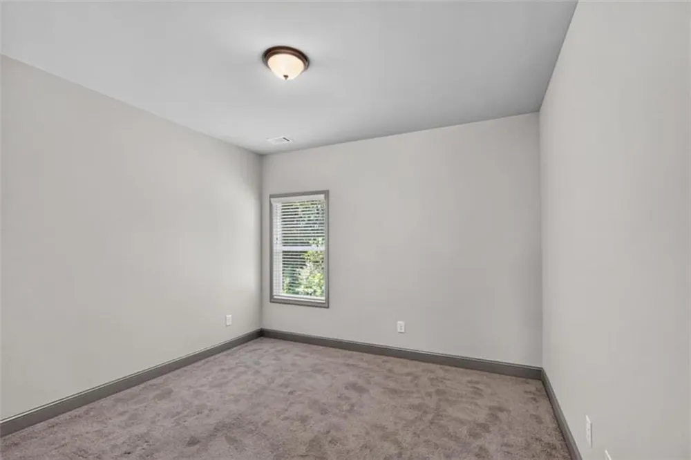 137 Holtz Drive Carrollton, GA 30117