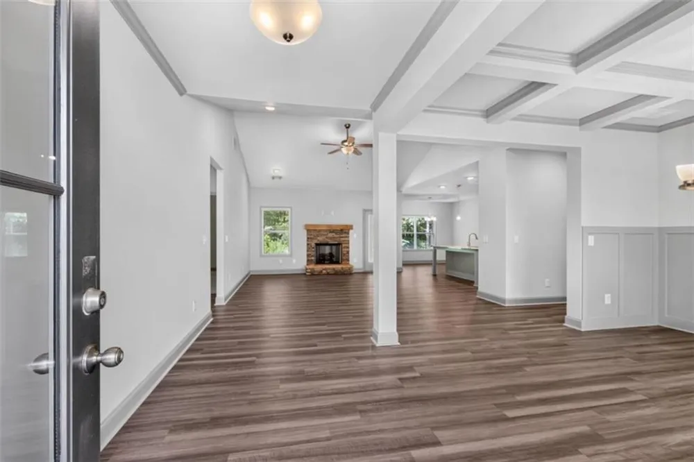 137 Holtz Drive Carrollton, GA 30117