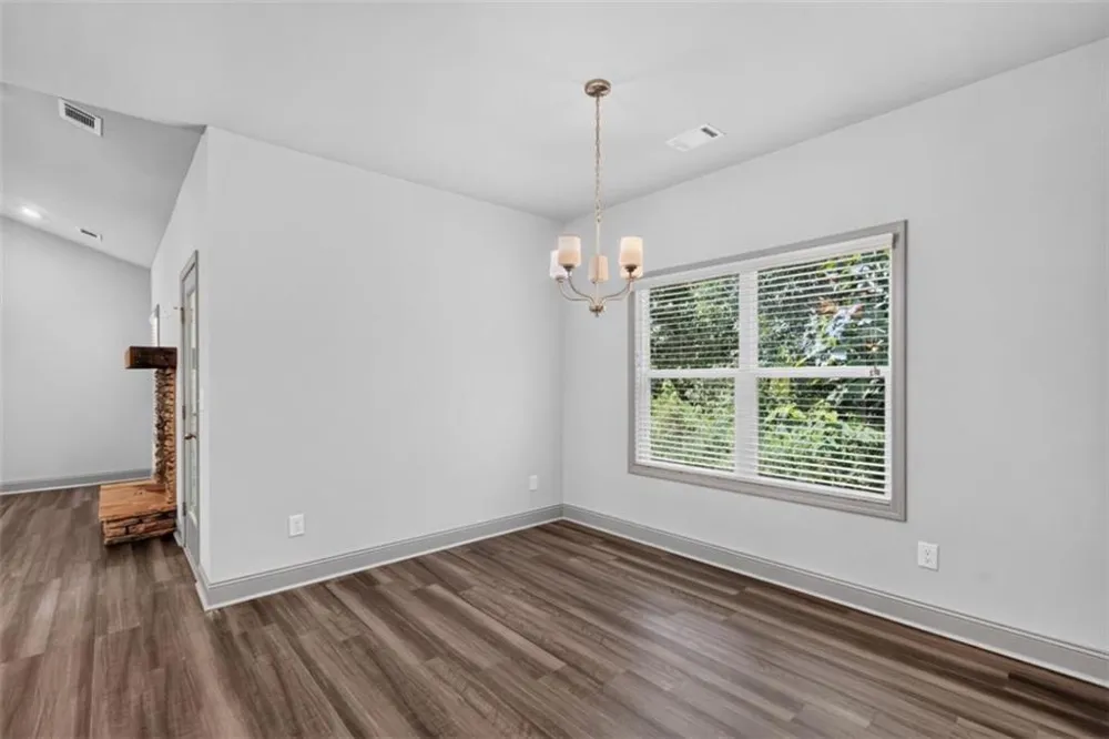 137 Holtz Drive Carrollton, GA 30117