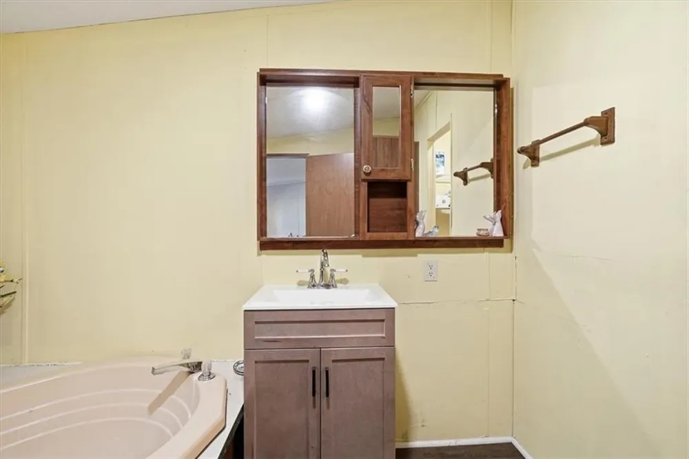 5183 Latty Road Lula, GA 30554