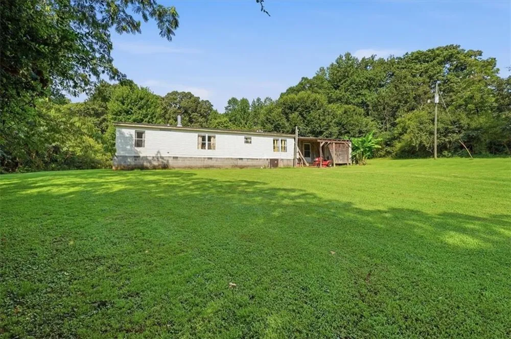 5183 Latty Road Lula, GA 30554