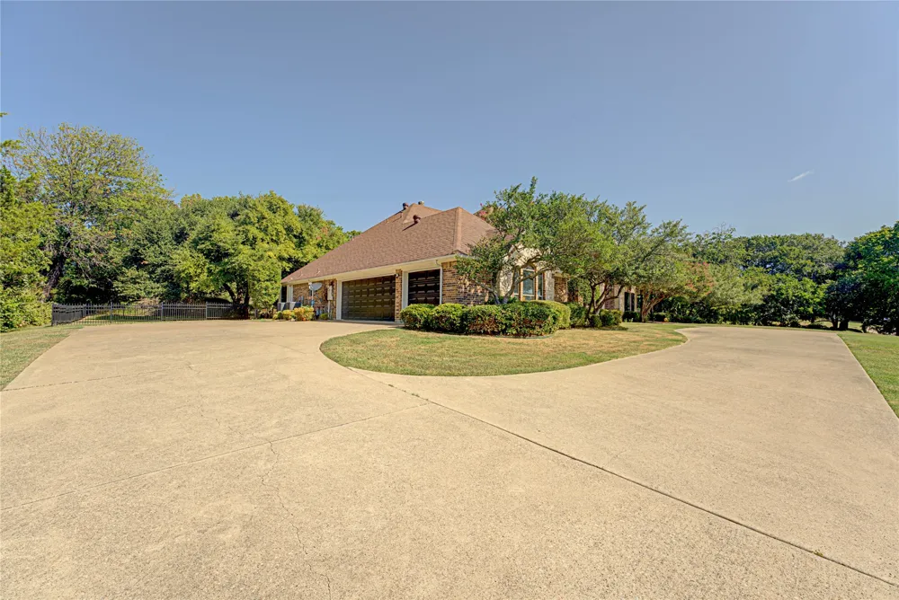 242 Ridgemont Drive Heath, TX 75126