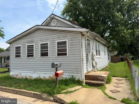 208 PARKER AVENUE