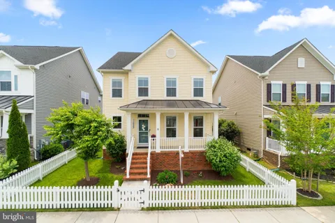 11033 HAZELNUT LANE
