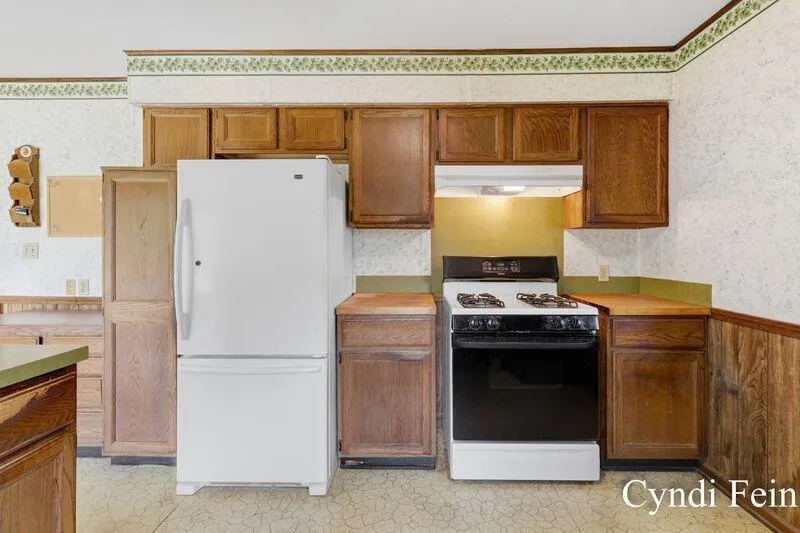 4144 30th Street Dorr, MI 49323