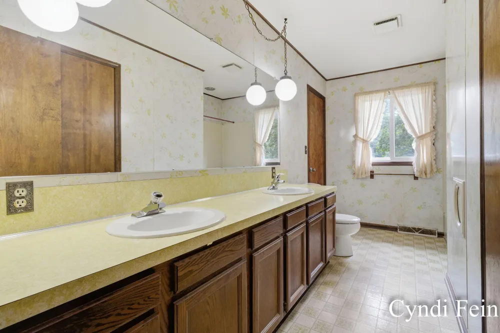4144 30th Street Dorr, MI 49323