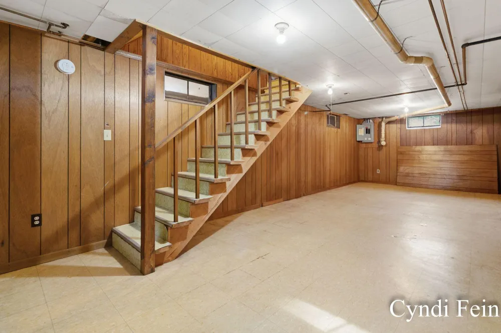 4144 30th Street Dorr, MI 49323