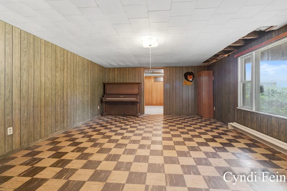 4144 30th Street Dorr, MI 49323