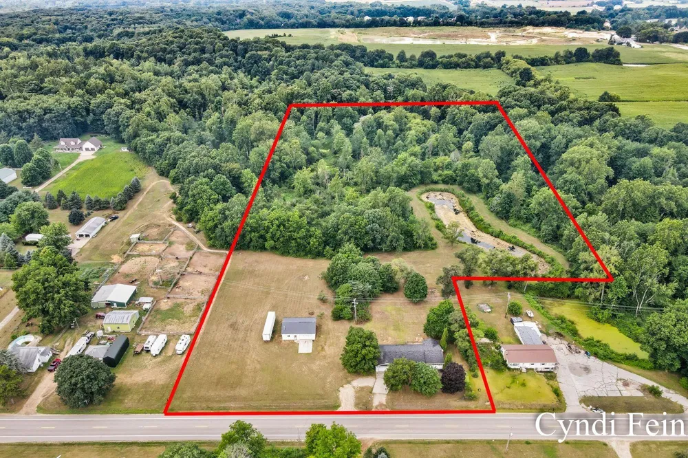 4144 30th Street Dorr, MI 49323